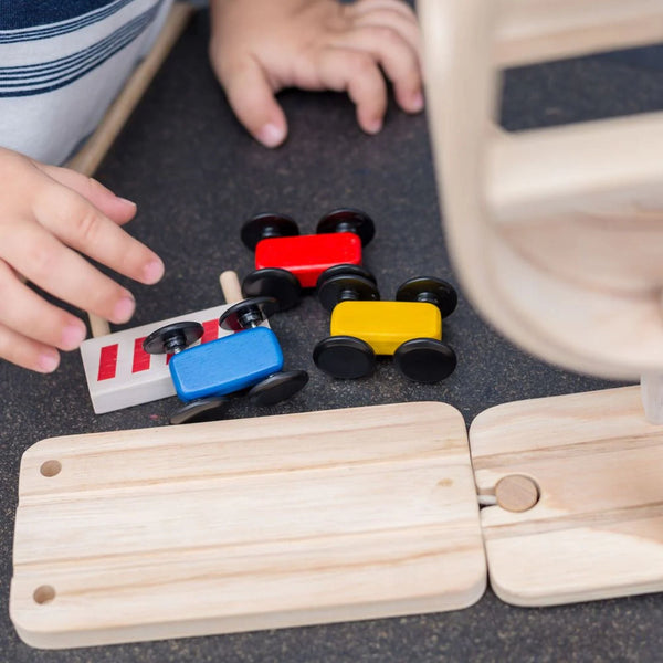 PlanToys Ramp Racer | Wooden Racing Track Toy for Toddlers | Ages 18M+ Wooden Toy PlanToys